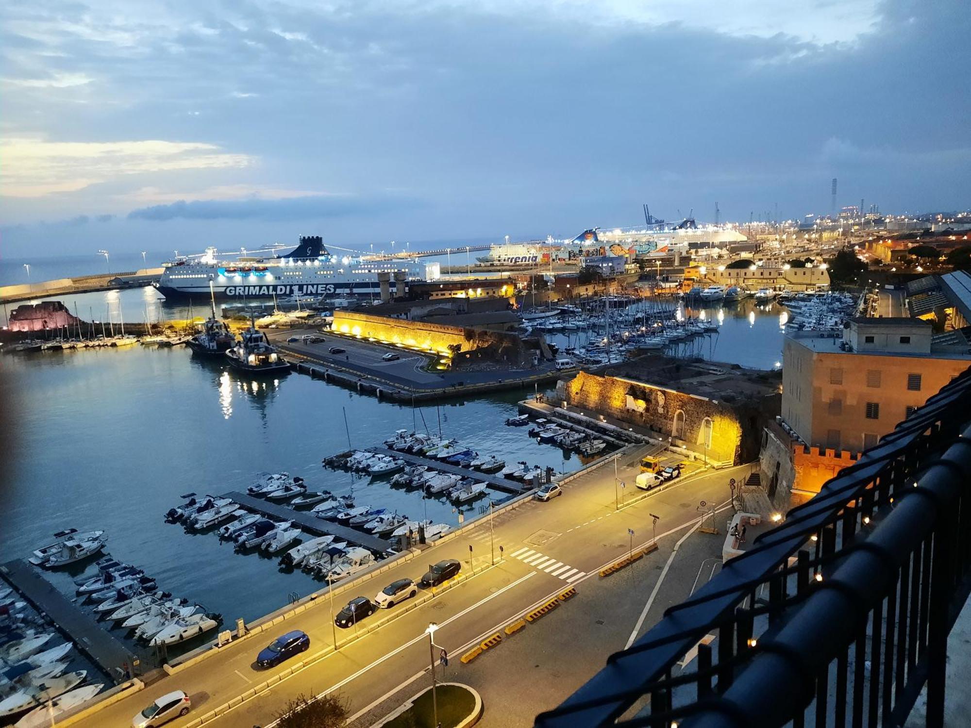 Mare Fuori Apartment Civitavecchia Exterior photo